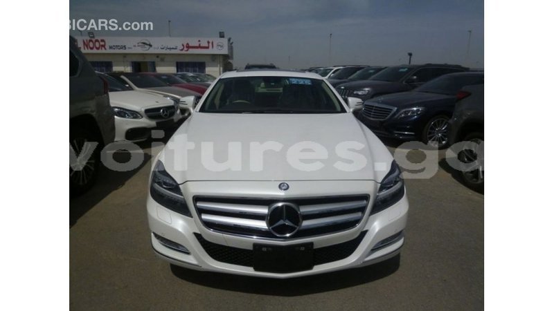 Big with watermark mercedes benz 190 estuary import dubai 5807