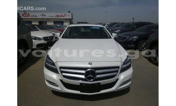 Buy Import Mercedes-Benz 190 White Car in Import - Dubai in Estuary Buy Import Mercedes-Benz 190 White Car in Import - Dubai in Estuary