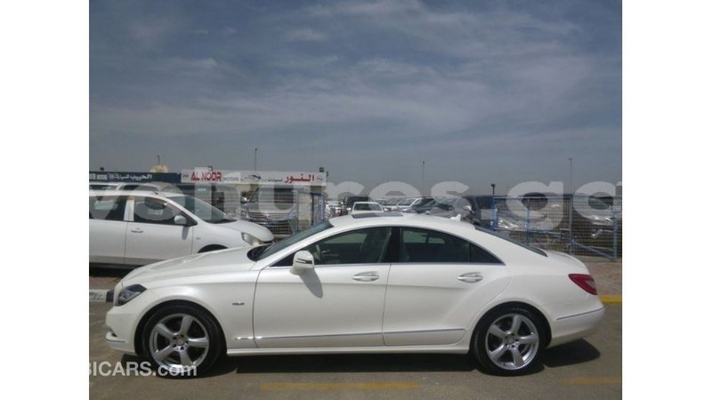 Big with watermark mercedes benz 190 estuaire import dubai 5807