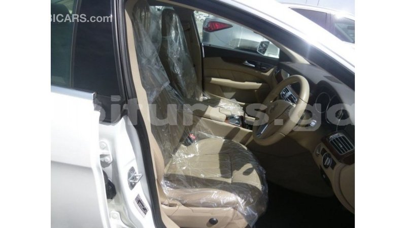 Big with watermark mercedes benz 190 estuary import dubai 5807