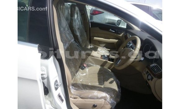 Buy Import Mercedes-Benz 190 White Car in Import - Dubai in Estuary Buy Import Mercedes-Benz 190 White Car in Import - Dubai in Estuary