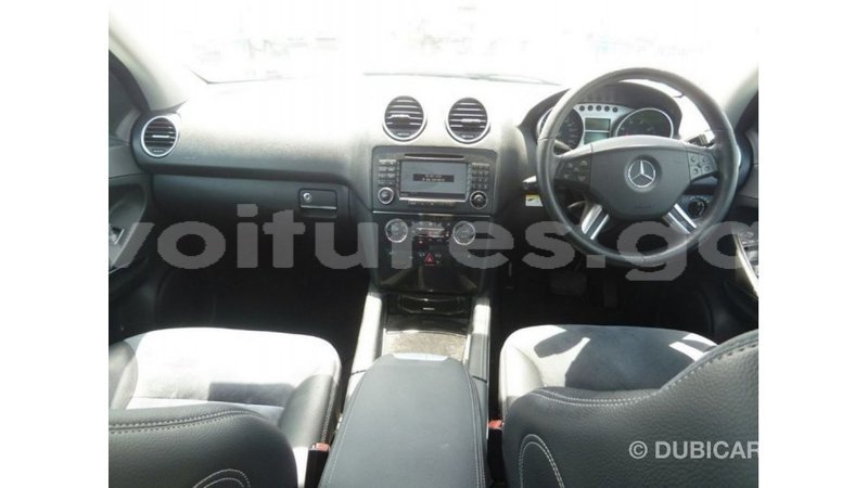 Big with watermark mercedes benz 190 estuaire import dubai 5808