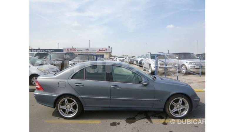 Big with watermark mercedes benz 190 estuaire import dubai 5809