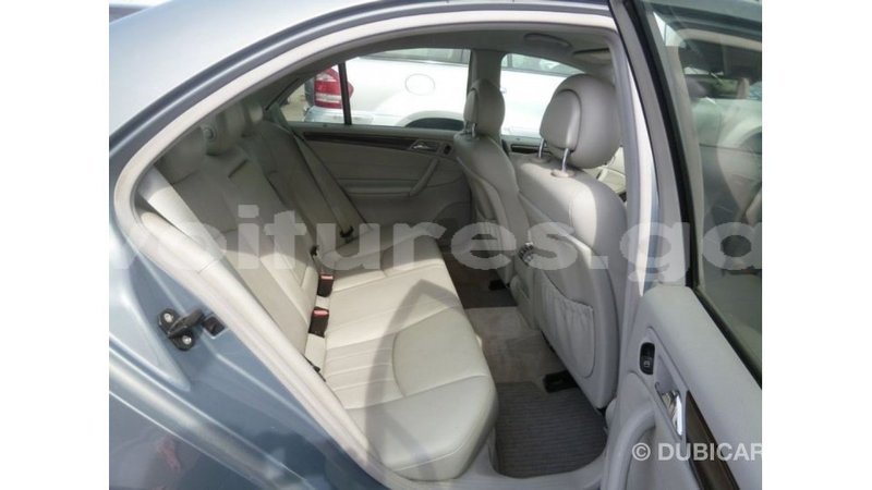 Big with watermark mercedes benz 190 estuaire import dubai 5809