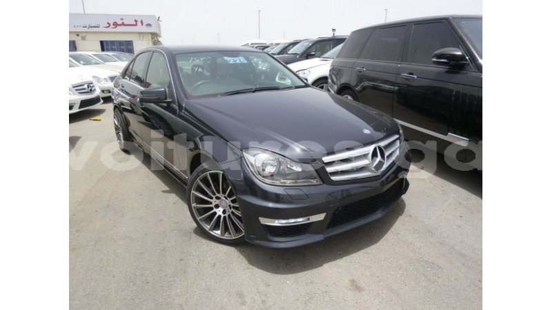 Big with watermark mercedes benz 190 estuary import dubai 5810