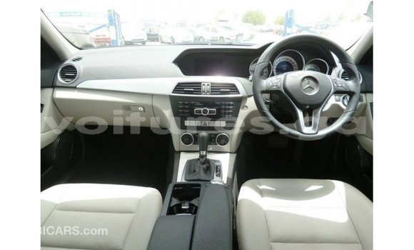 Buy Import Mercedes-Benz 190 Black Car in Import - Dubai in Estuary Buy Import Mercedes-Benz 190 Black Car in Import - Dubai in Estuary