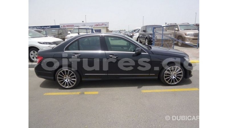 Big with watermark mercedes benz 190 estuaire import dubai 5810