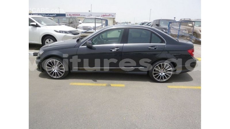 Big with watermark mercedes benz 190 estuaire import dubai 5810