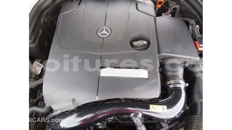 Big with watermark mercedes benz 190 estuaire import dubai 5810