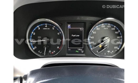 Sayi Imported Toyota HiAce White Babbar mota in Import - Dubai a estuary Sayi Imported Toyota HiAce White Babbar mota in Import - Dubai a estuary