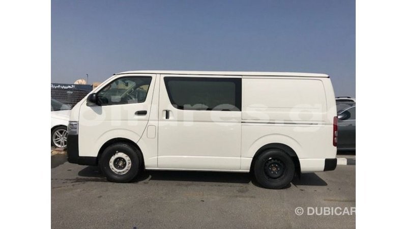 Big with watermark toyota hiace estuaire import dubai 5812