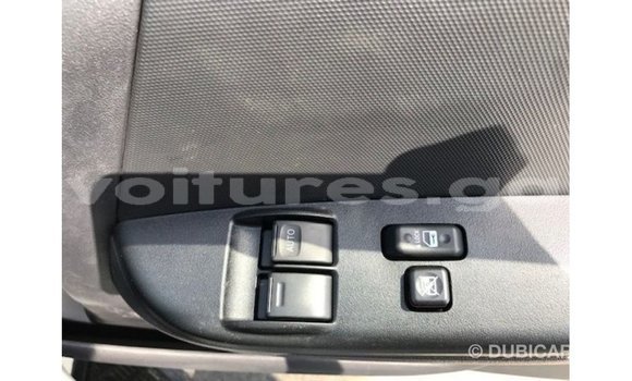 Acheter Import Voiture Toyota Hiace Blanc à Import - Dubai, Estuaire Acheter Import Voiture Toyota Hiace Blanc à Import - Dubai, Estuaire