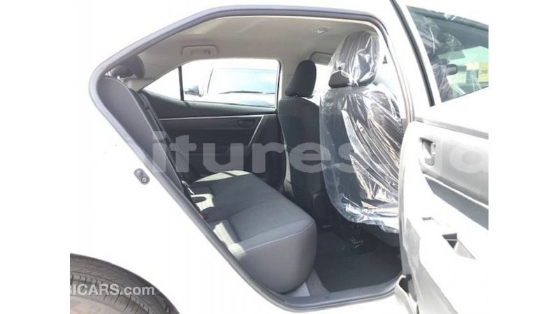 Big with watermark toyota corolla estuaire import dubai 5814