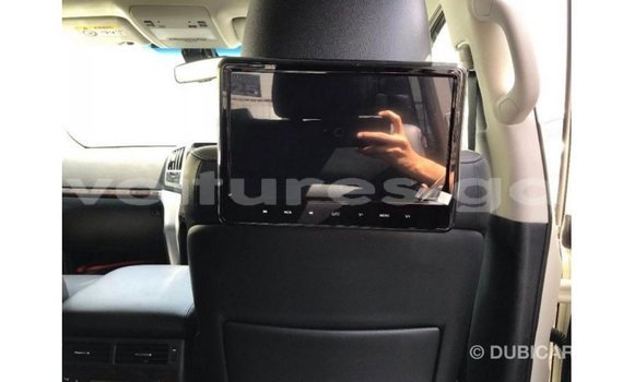 Buy Import Toyota Land Cruiser White Car in Import - Dubai in Estuary Buy Import Toyota Land Cruiser White Car in Import - Dubai in Estuary