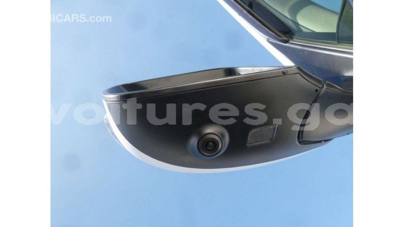 Big with watermark toyota land cruiser estuary import dubai 5815