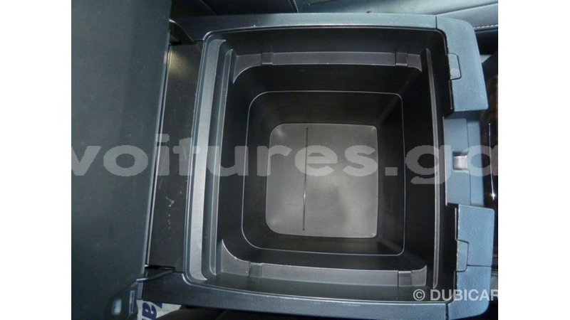 Big with watermark toyota land cruiser estuaire import dubai 5815