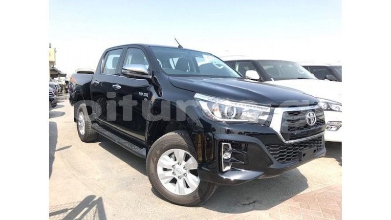 Big with watermark toyota hilux estuaire import dubai 5818