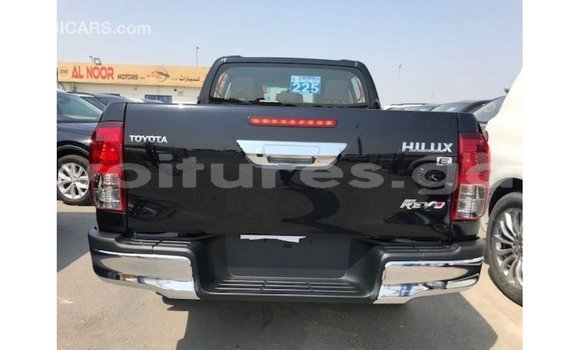 Acheter Import Voiture Toyota Hilux Noir à Import - Dubai, Estuaire Acheter Import Voiture Toyota Hilux Noir à Import - Dubai, Estuaire