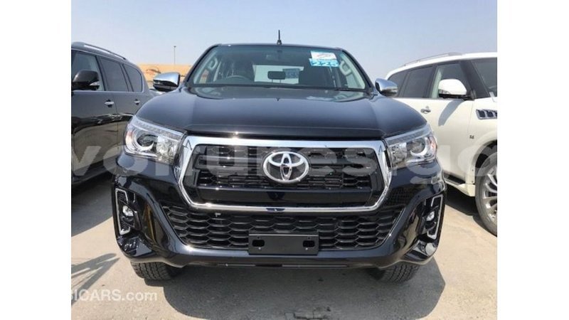 Big with watermark toyota hilux estuary import dubai 5818