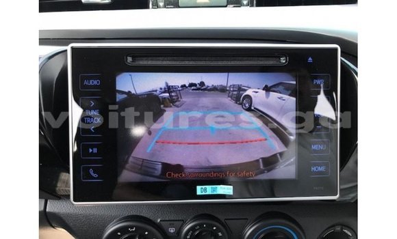 Acheter Import Voiture Toyota Hilux Noir à Import - Dubai, Estuaire Acheter Import Voiture Toyota Hilux Noir à Import - Dubai, Estuaire