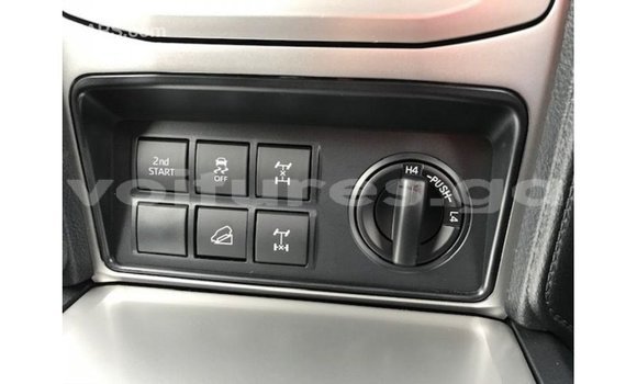 Sayi Imported Toyota Prado White Mota in Import - Dubai a estuary Sayi Imported Toyota Prado White Mota in Import - Dubai a estuary