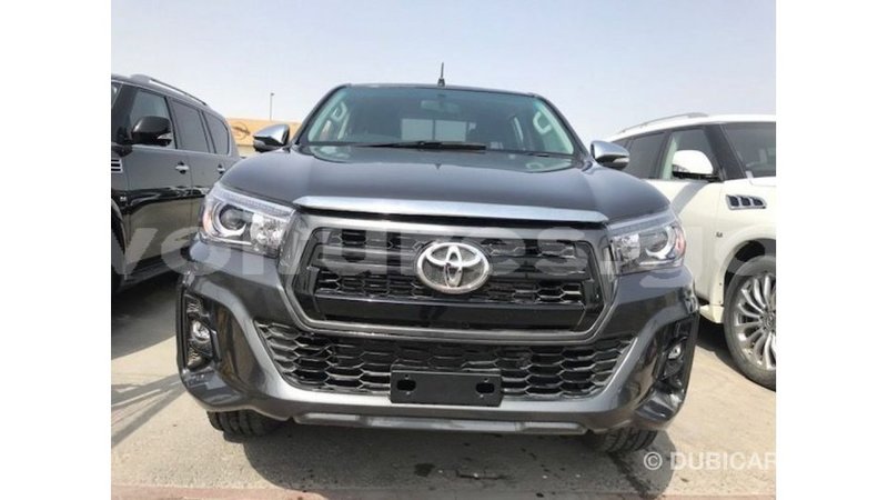 Big with watermark toyota hilux estuary import dubai 5820