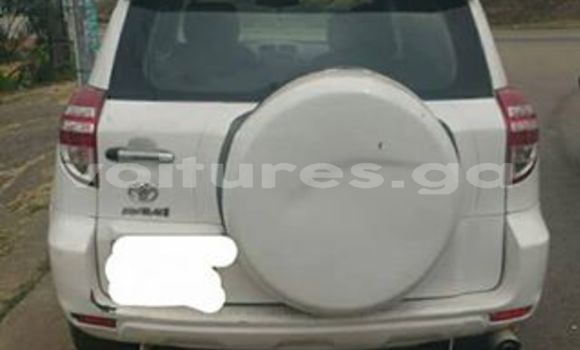 Acheter Occasion Voiture Toyota RAV4 Blanc à Libreville, Estuaire Acheter Occasion Voiture Toyota RAV4 Blanc à Libreville, Estuaire