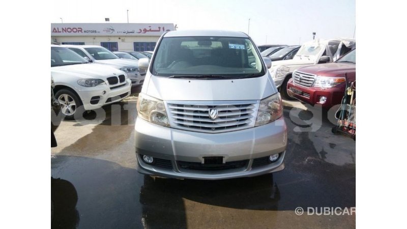 Big with watermark toyota alphard estuary import dubai 5821