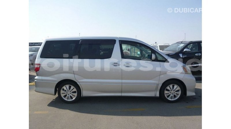 Big with watermark toyota alphard estuary import dubai 5821