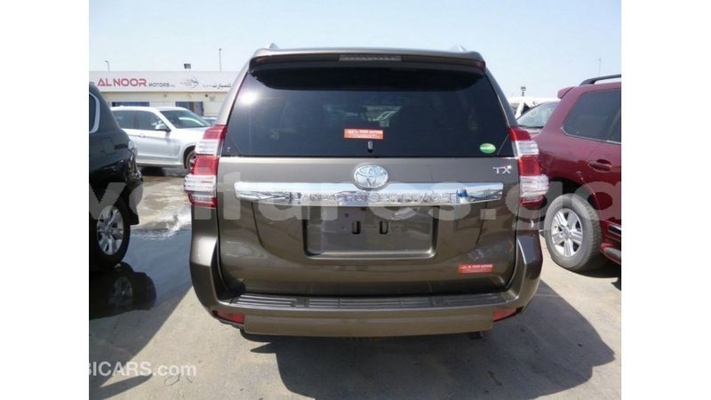 Big with watermark toyota prado estuaire import dubai 5822