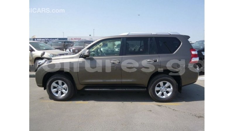 Big with watermark toyota prado estuaire import dubai 5822