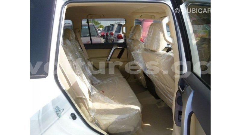 Big with watermark toyota prado estuaire import dubai 5824