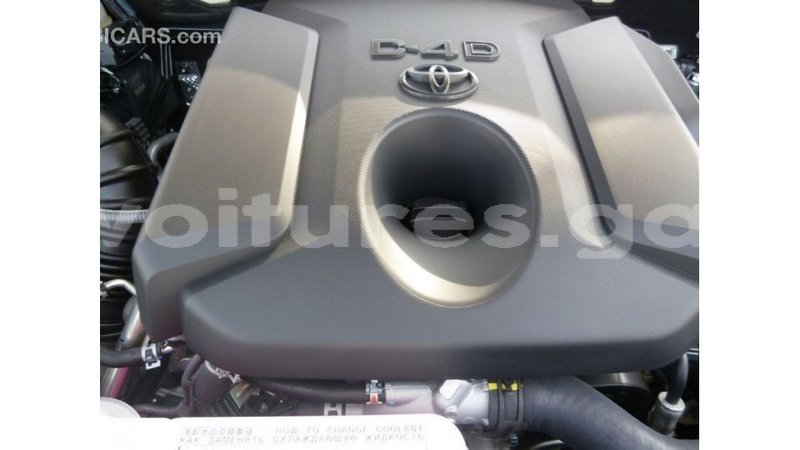 Big with watermark toyota prado estuaire import dubai 5824