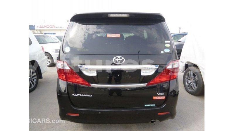 Big with watermark toyota alphard estuaire import dubai 5825