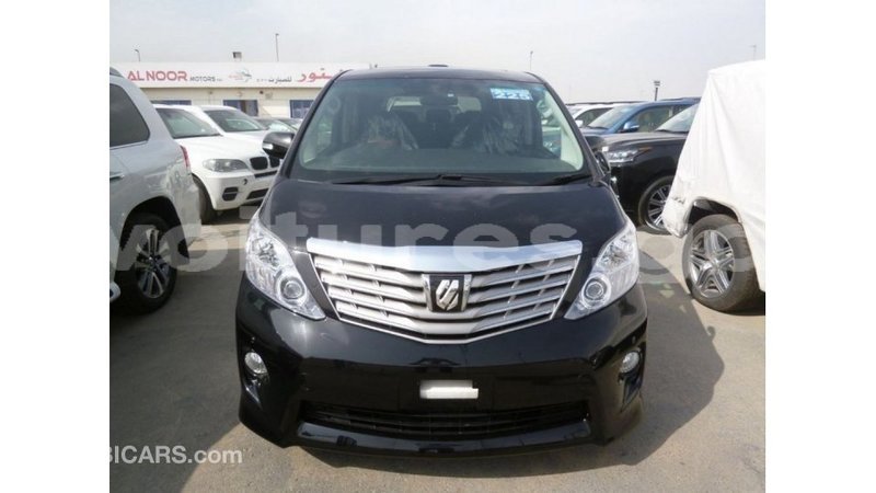 Big with watermark toyota alphard estuary import dubai 5825