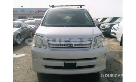 Sayi Imported Toyota Noah White Mota in Import - Dubai a estuary Sayi Imported Toyota Noah White Mota in Import - Dubai a estuary
