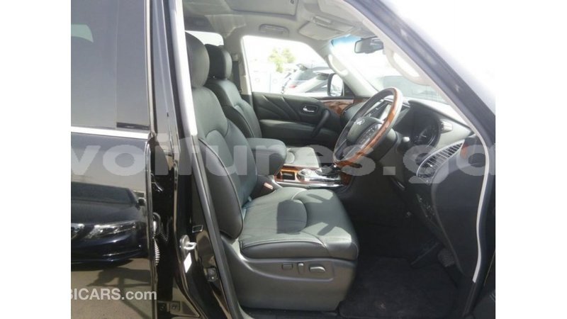 Big with watermark infiniti q estuary import dubai 5828