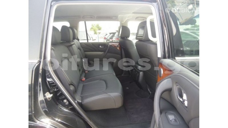 Big with watermark infiniti q estuary import dubai 5828