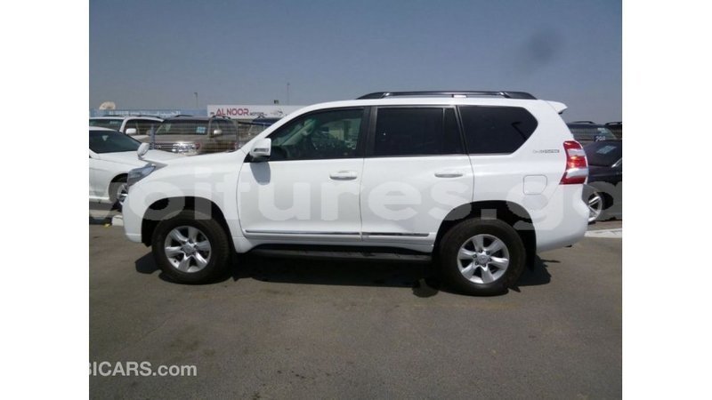 Big with watermark toyota prado estuary import dubai 5834