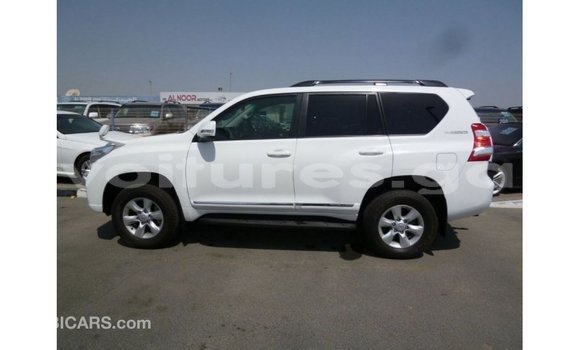Acheter Import Voiture Toyota Prado Blanc à Import - Dubai, Estuaire Acheter Import Voiture Toyota Prado Blanc à Import - Dubai, Estuaire