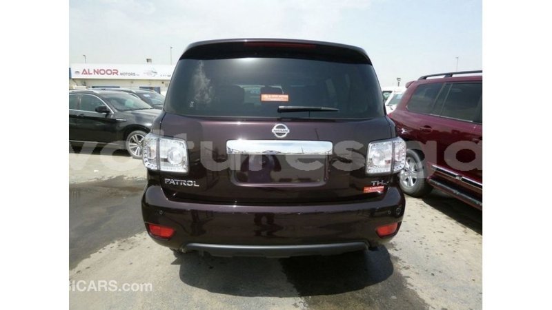 Big with watermark nissan patrol estuary import dubai 5835