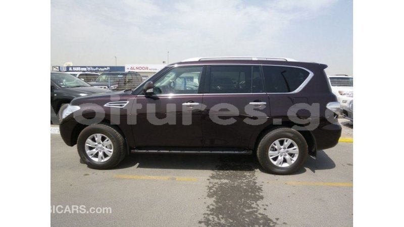 Big with watermark nissan patrol estuary import dubai 5835