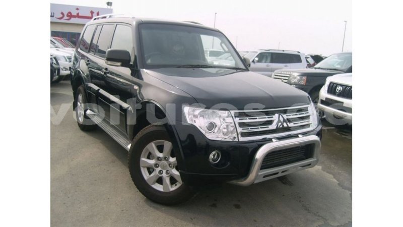 Big with watermark mitsubishi pajero estuary import dubai 5836