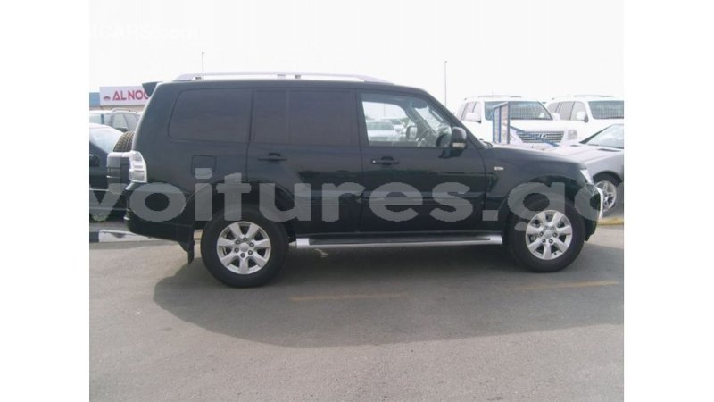 Big with watermark mitsubishi pajero estuary import dubai 5836