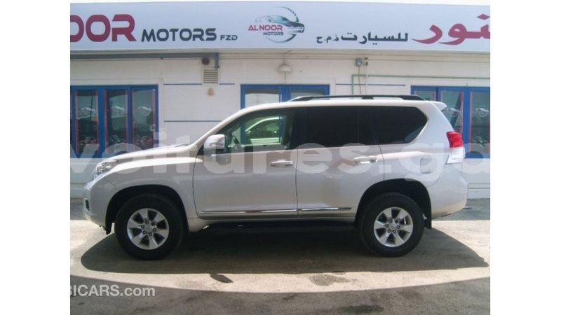 Big with watermark toyota prado estuary import dubai 5837