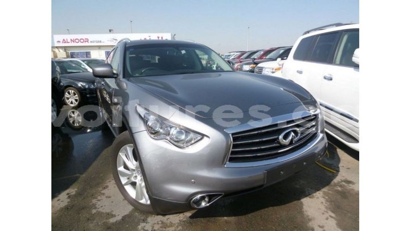 Big with watermark infiniti fx estuary import dubai 5838