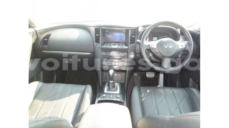 Big with watermark infiniti fx estuary import dubai 5838