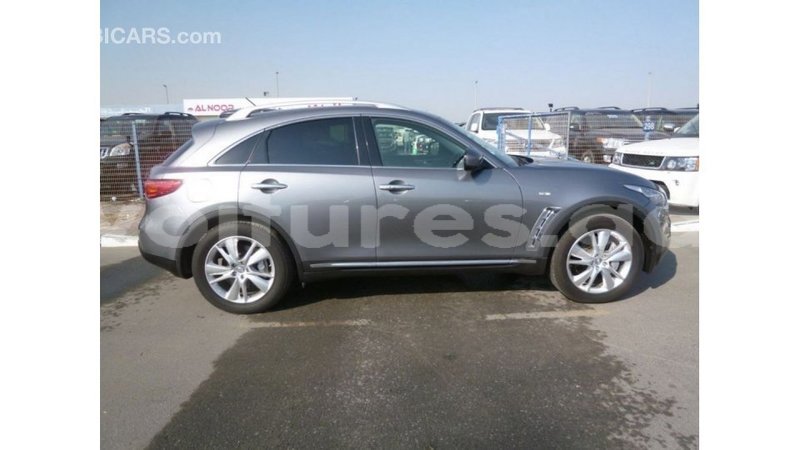 Big with watermark infiniti fx estuary import dubai 5838