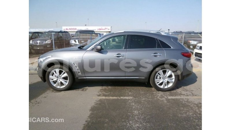 Big with watermark infiniti fx estuary import dubai 5838