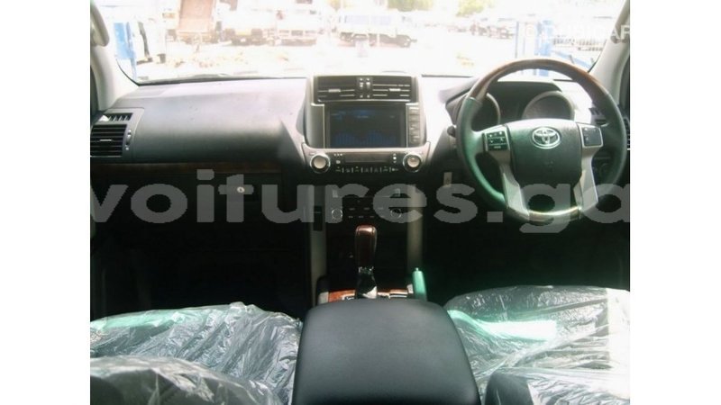 Big with watermark toyota prado estuary import dubai 5840